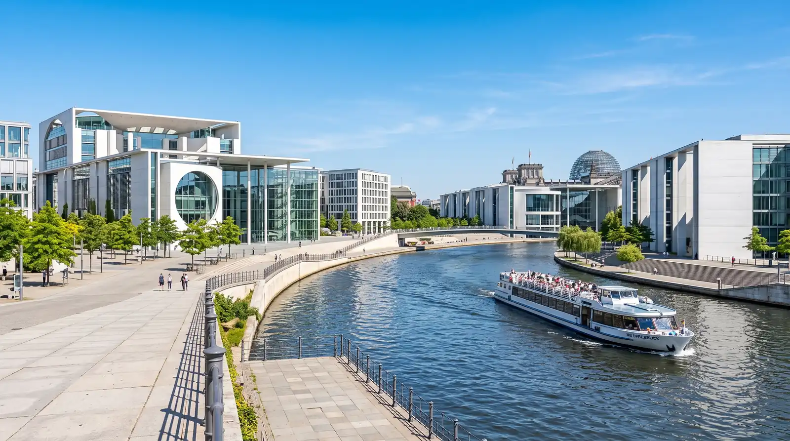 Boat tour along Berlin's modern government quarter on the Spree