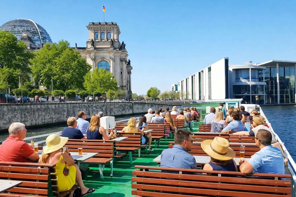 3.5-hour Spree sightseeing cruise in Berlin — photo 2