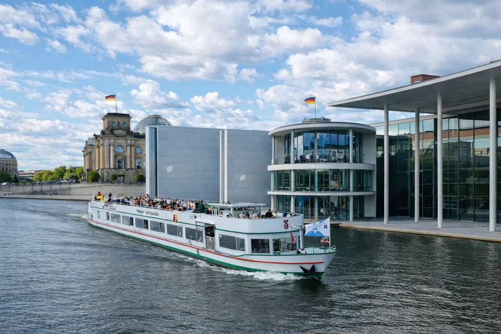 3.5-hour Spree sightseeing cruise in Berlin — photo 3