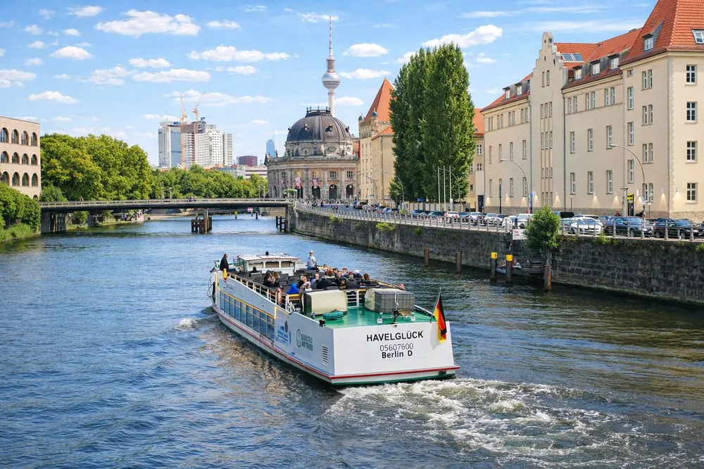 3.5-hour Spree sightseeing cruise in Berlin — photo 4