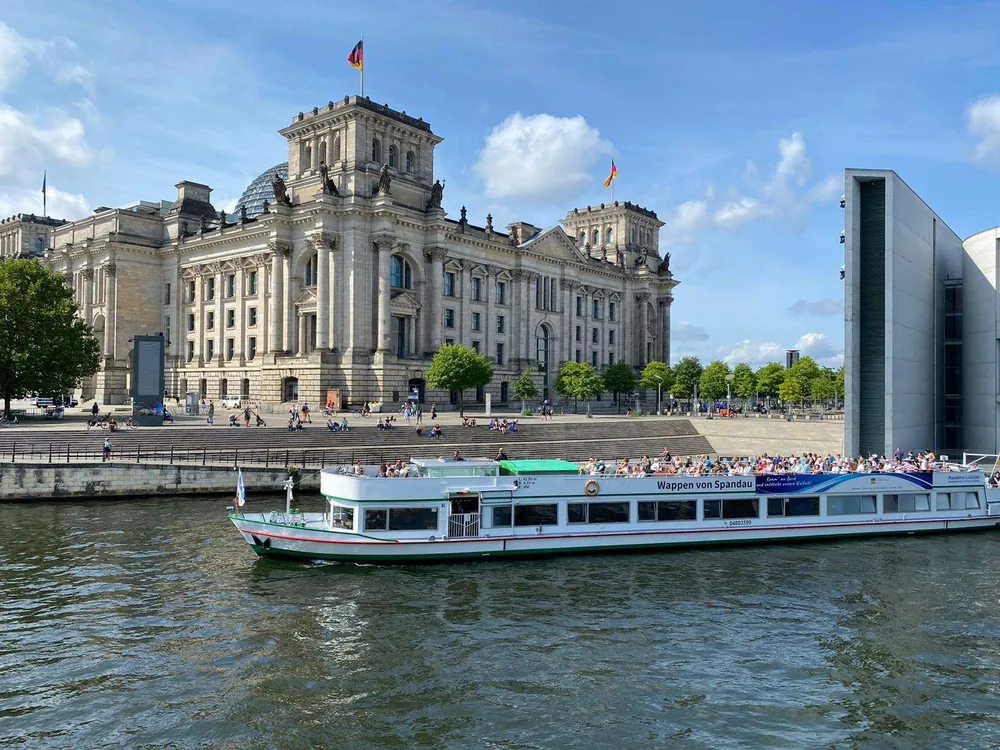 3.5-hour Spree sightseeing cruise in Berlin — photo 5
