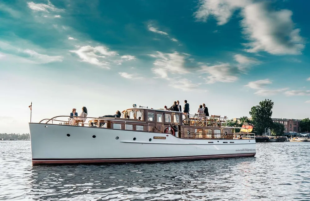 Evening Yacht Cruise with Aperitif